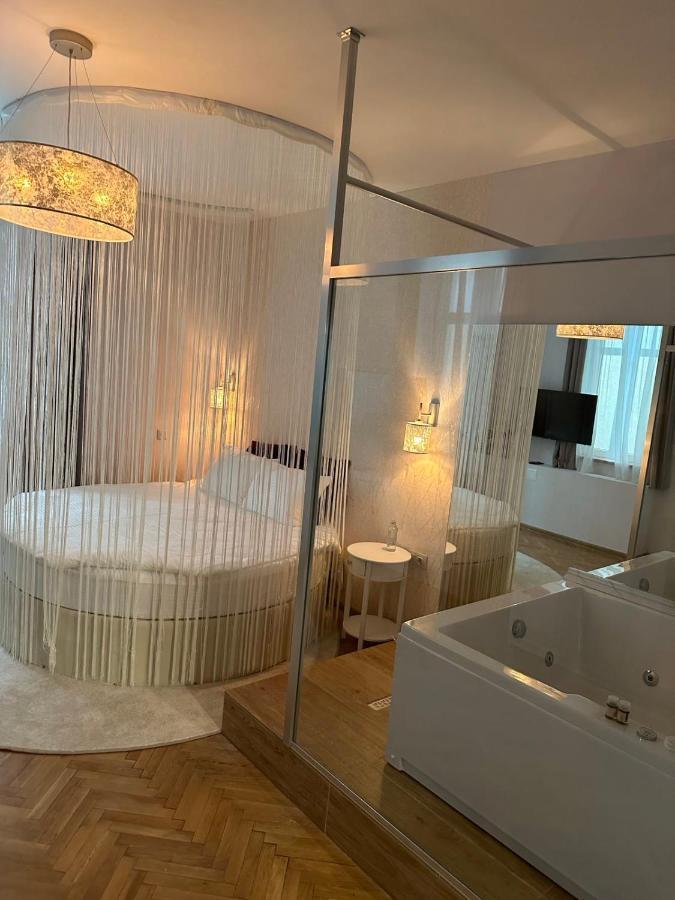 Luxury Apartment With Jacuzzi София Екстериор снимка