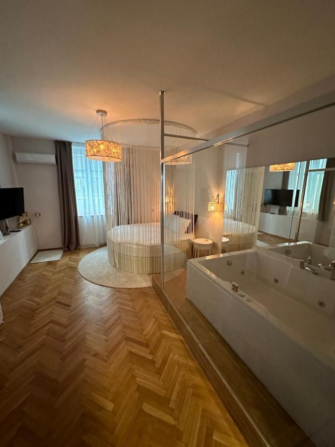 Luxury Apartment With Jacuzzi София Екстериор снимка